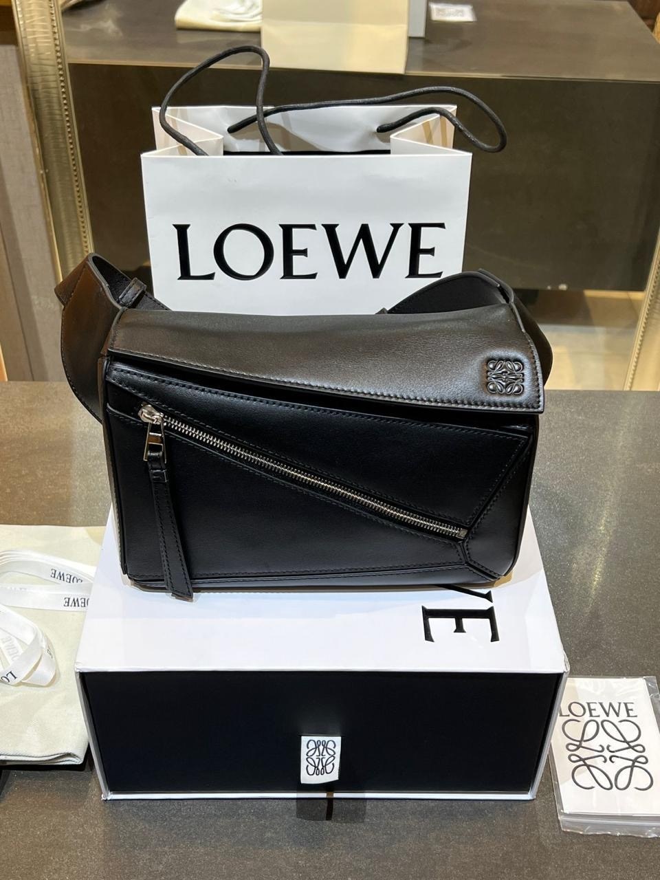 сумка loewe puzzle,сумка loewe,loewe сумка на плечо,женская сумка loewe,loewe сумка черная женская