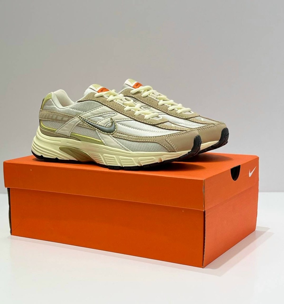 мужские беговые кроссовки initiator от finish line nike бежевый,кроссовки мужские nike initiator бежевый hj7683-072,кроссовки nike initiator,кроссовки мужские nike initiator бежевые,кроссовки initiato