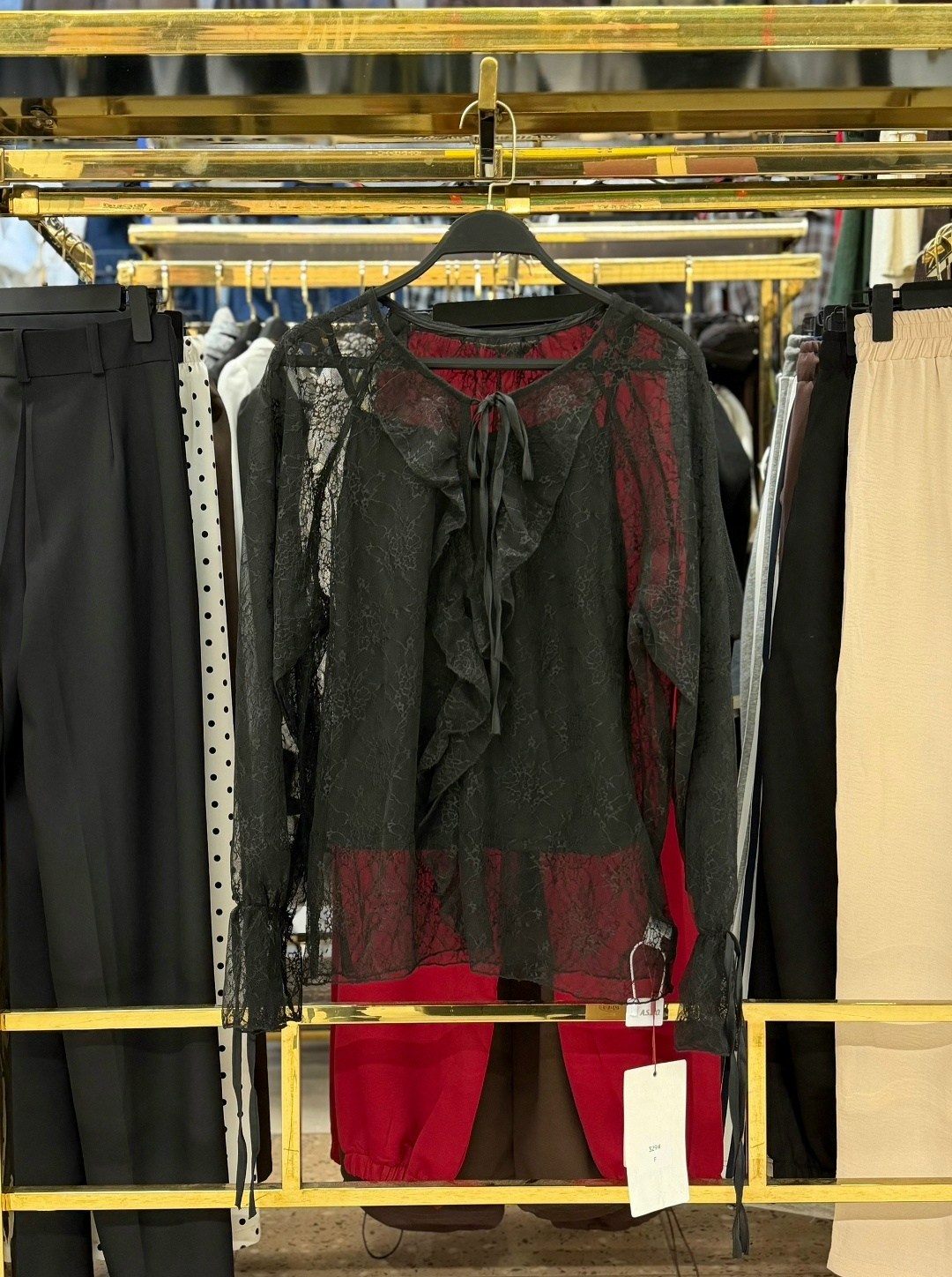 блузка с кружевами,нарядная блузка,блузка кружевная,элегантная блузка женская нарядная из тонкого гипюра,белая гипюровая блузка женская нарядная urs