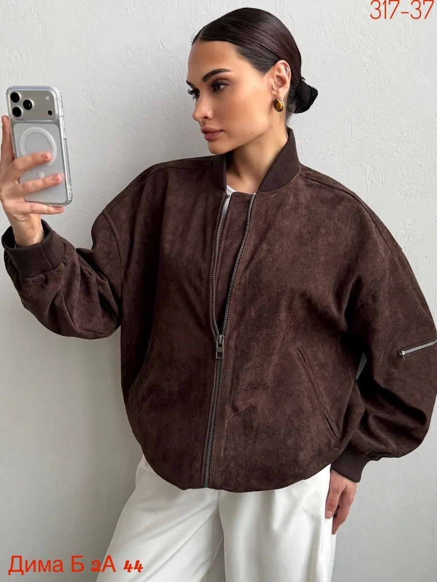 женская куртка бомбер из эко замши коричневого цвета,куртка бомбер,замшевая куртка,куртка женская бомбер,бомбер женский замшевый