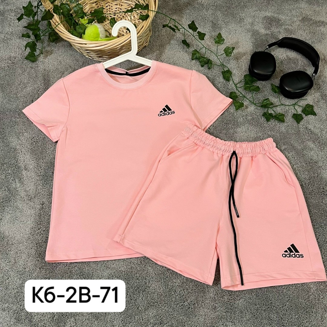 костюм спортивный с футболкой и шортами летний,летние костюмы,спортивный костюм adidas,костюм со шортами,костюм молочный