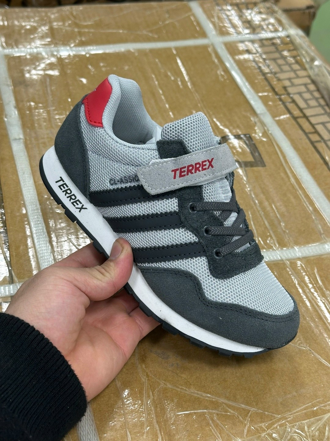 кроссовки мужские adidas,кроссовки adidas,,кроссовки адидас кожаные,кроссовки адидас