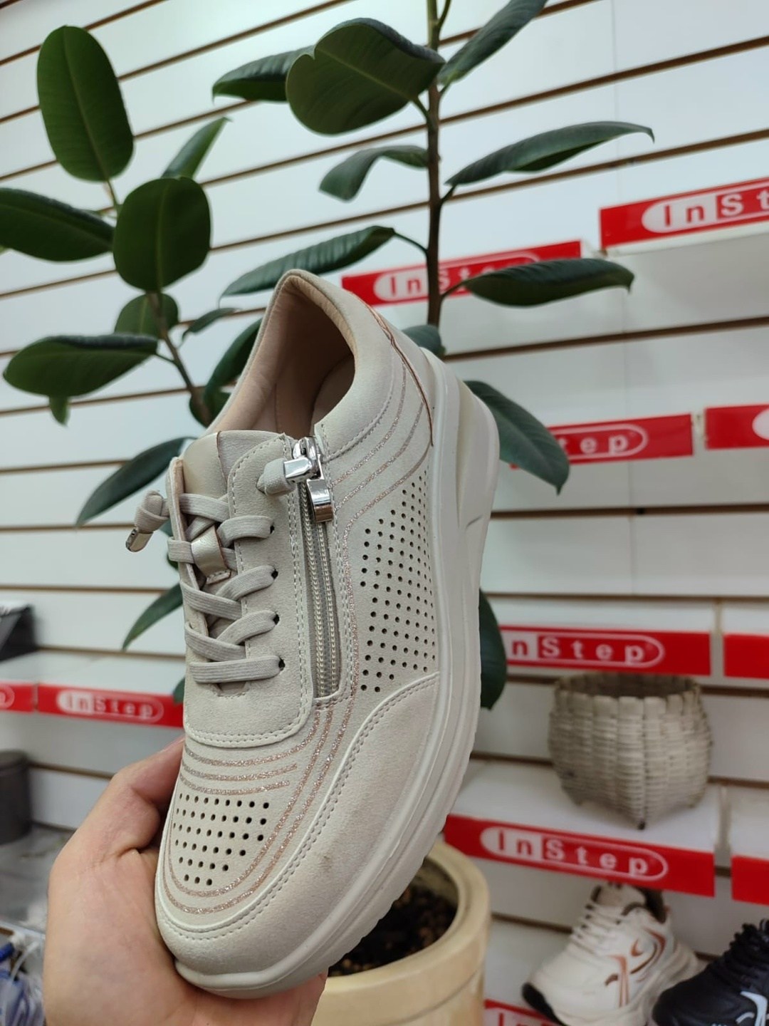 ,женские кроссовки, женская,обуви,кроссовка