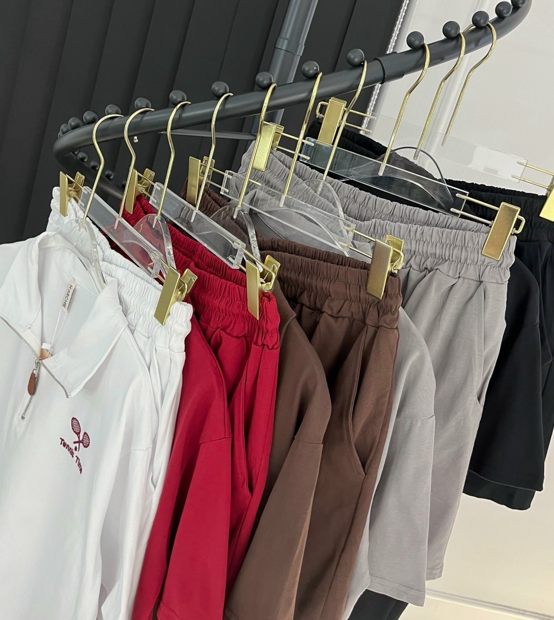 стильные костюмы,женская футболка,стиль футболка,футболки дизайн