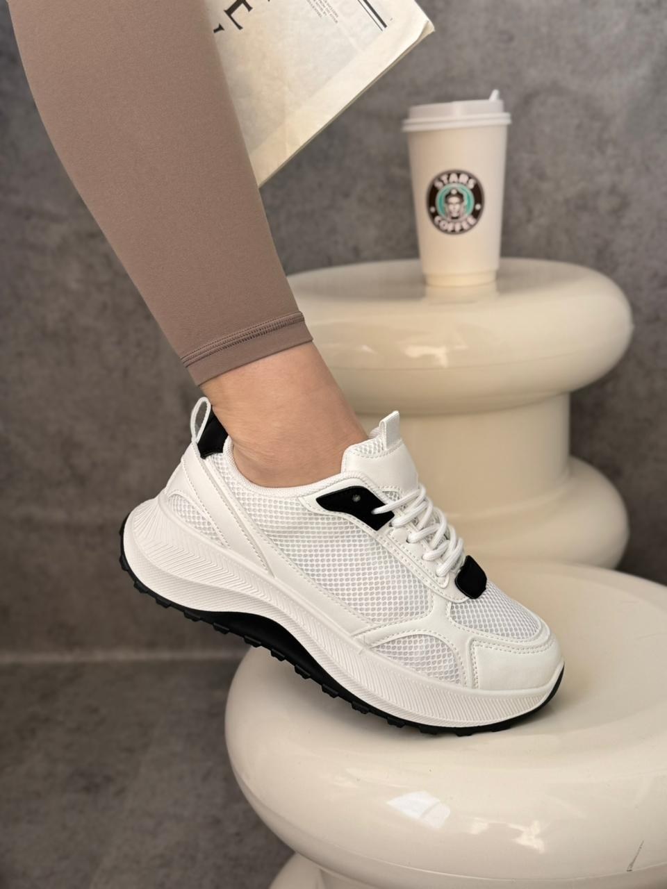 кроссовки женскиe,кроссовки для женщин,кроссовка,модные кроссовки,спортивная