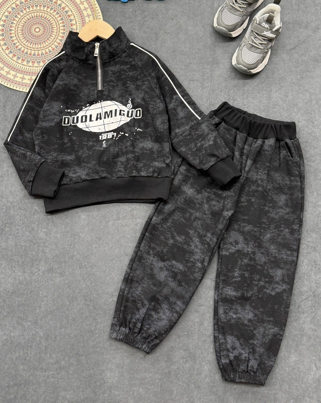 костюм подростковый,костюм детский,костюм спортивный,костюм с начесом,детские костюмы