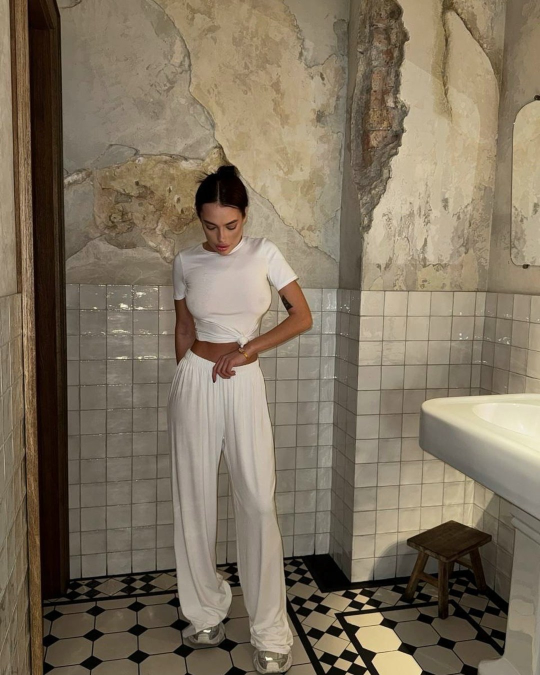 девушка,стильные наряды,стильная одежда,,кроп топ женский