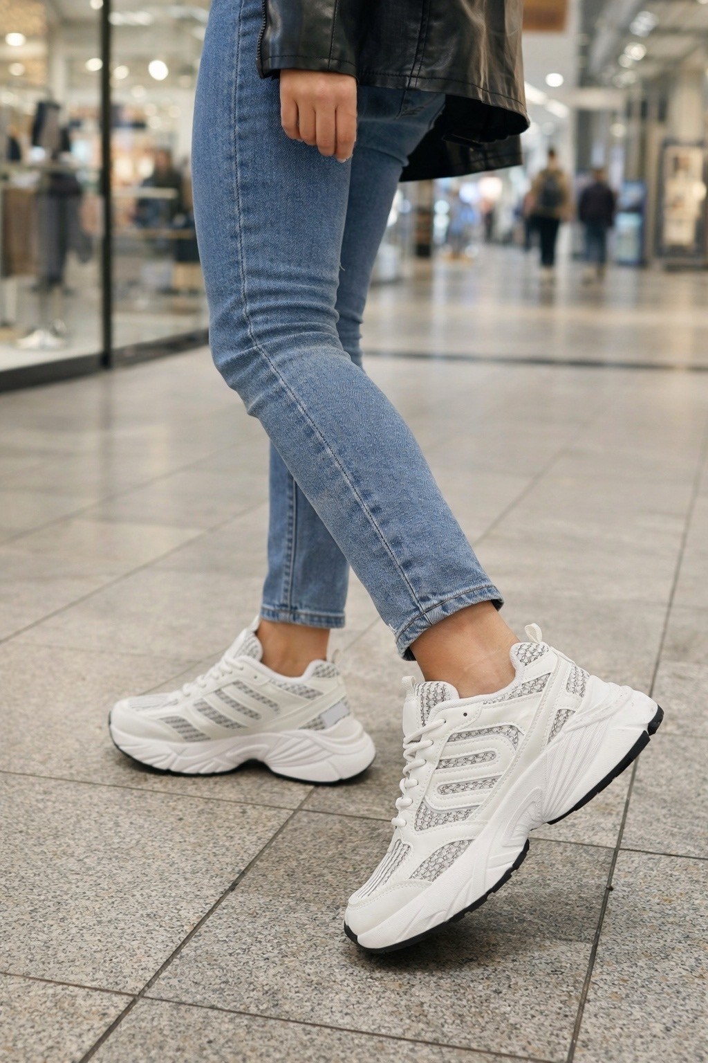 кроссовки женские,белые кроссовки женские,массивные кроссовки,кроссовки модные, женская