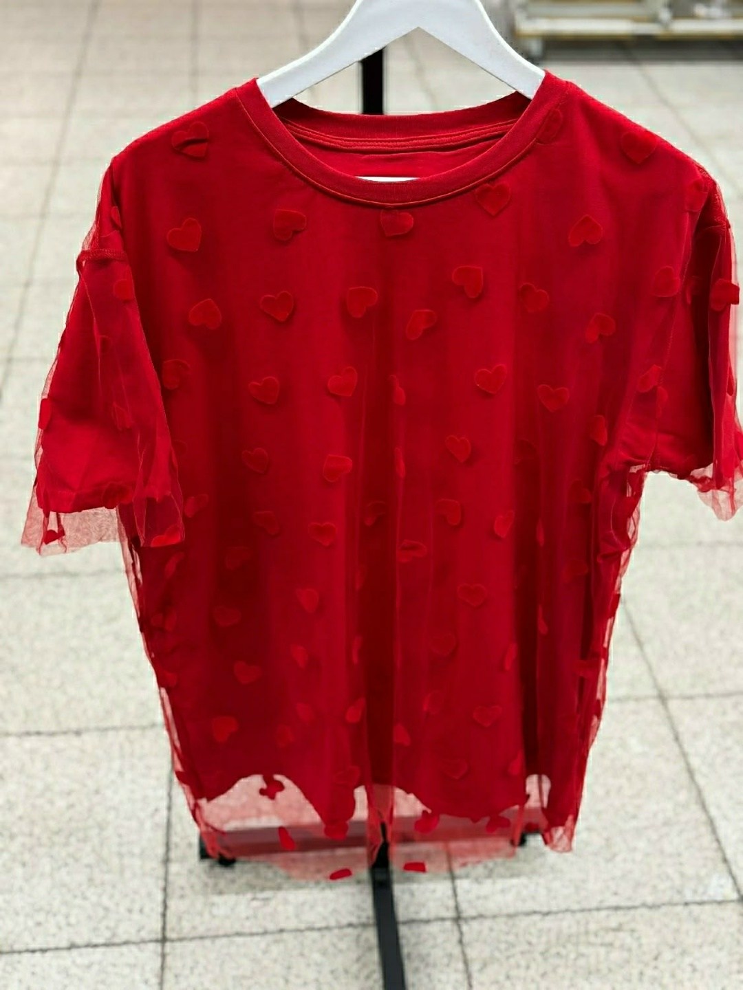 футболка женская,футболка с сердечками,футболки женская оверсайз,майка с сердечками