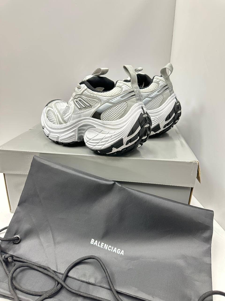 кроссовки женские balenciaga,balenciaga кроссовки,баленсиага кроссовки женские,кроссовки женскиe,кроссовки balenciaga cargo 11th