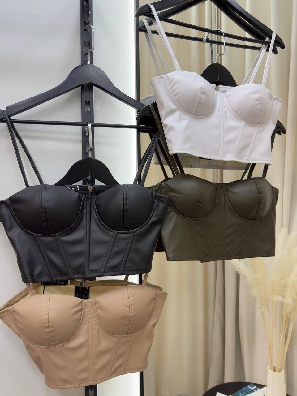 кожаный топ на бретельках,бюстье корсет,топ корсет кожаный,кожаный корсет,кожаный топ