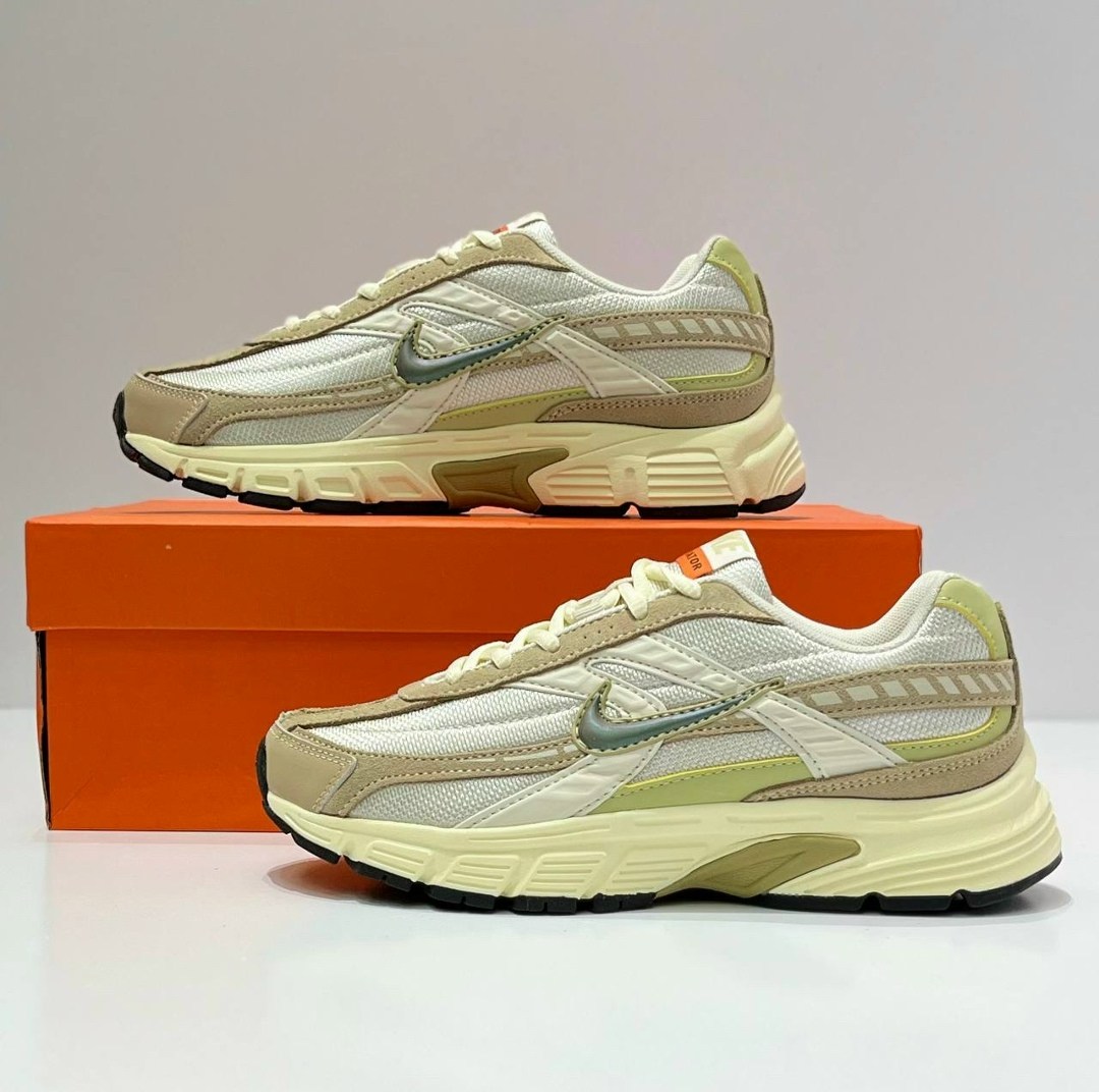 мужские беговые кроссовки initiator от finish line nike бежевый,кроссовки мужские nike initiator бежевый hj7683-072,кроссовки nike initiator,кроссовки мужские nike initiator бежевые,кроссовки initiato