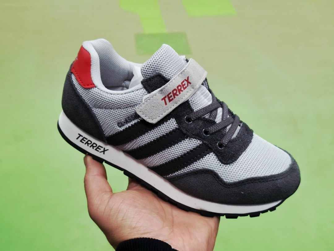 кроссовки адидас детские 21 размер черные,adidas кроссовки,кроссовки адидас детские,кроссовки адидас детские 675005,детские кроссовки adidas