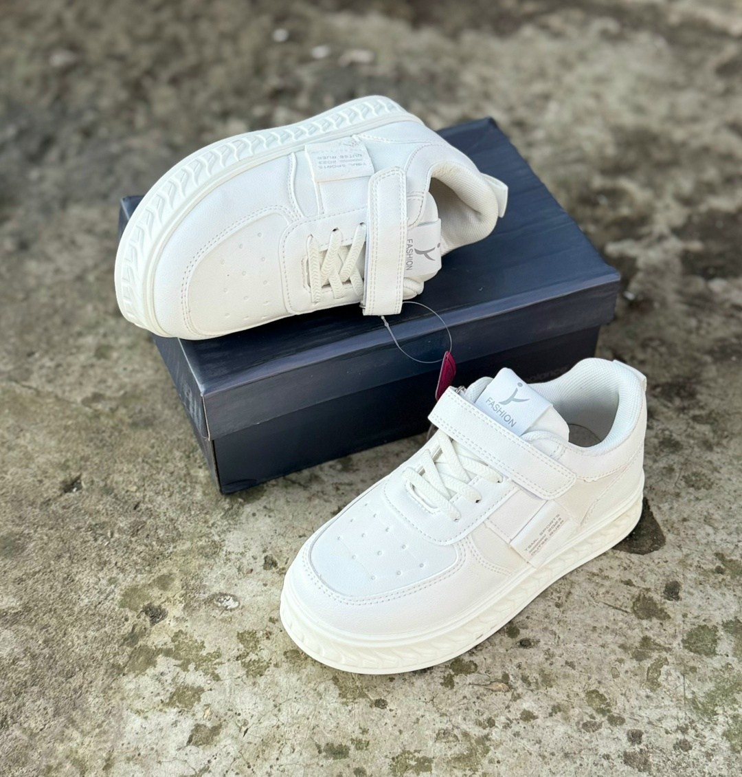 ,детские кроссовки,белые кроссовки детские,белые кроссовки,кроссовки для детей