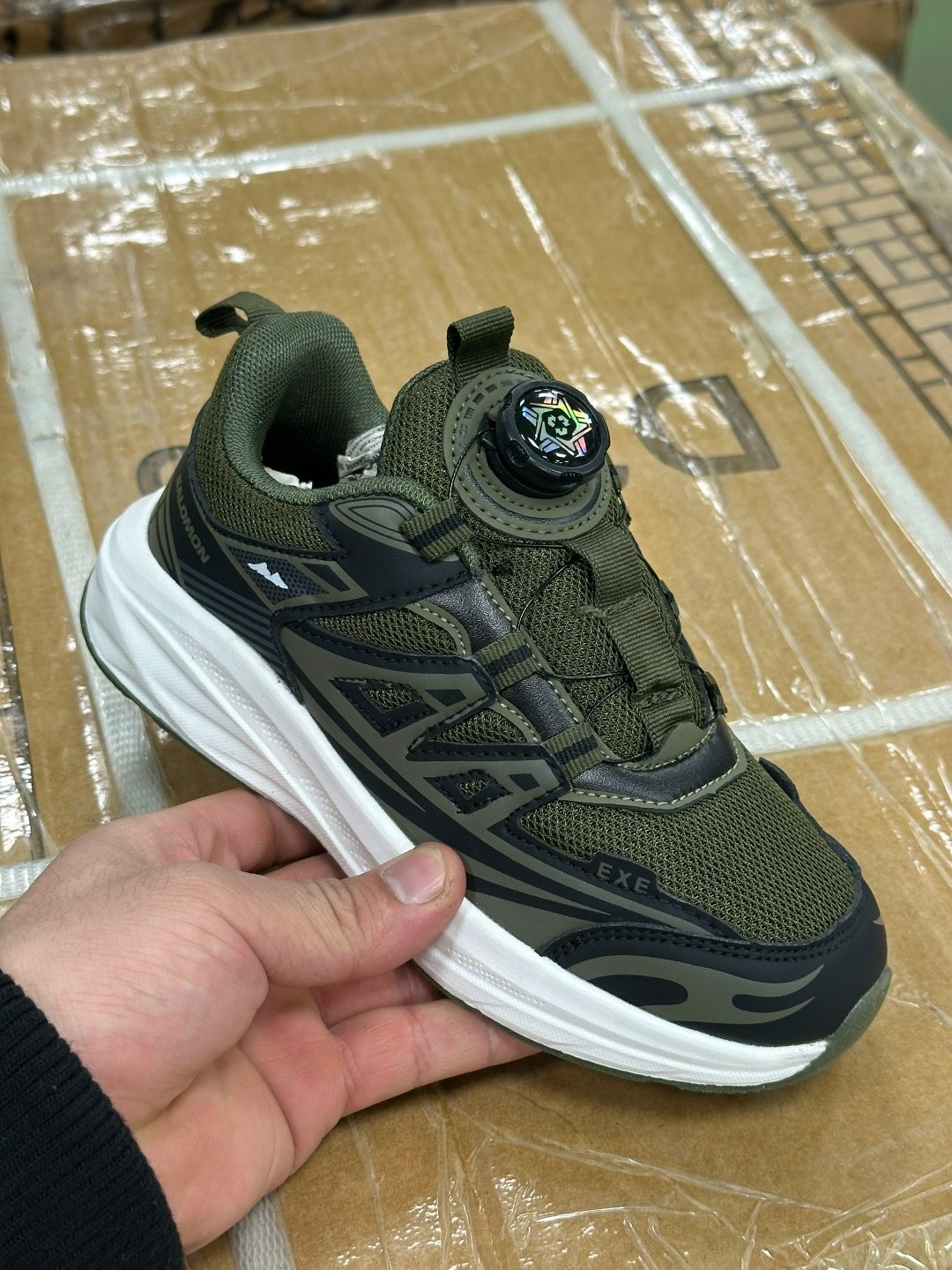 кроссовки,детские кроссовки,кроссовки мальчику,женские кроссовки,спортивная