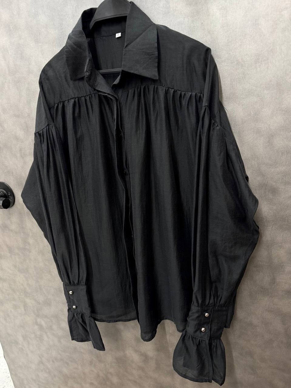 атласная легкая рубашка fulia,атласная легкая рубашка fulia цвет черный,модная рубашка,элегантная блузка,атласная однотонная женская рубашка