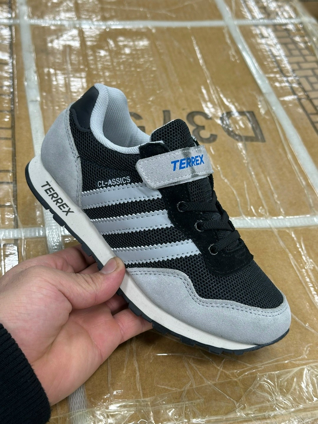 кроссовки мужские adidas,кроссовки adidas,,кроссовки адидас кожаные,кроссовки адидас