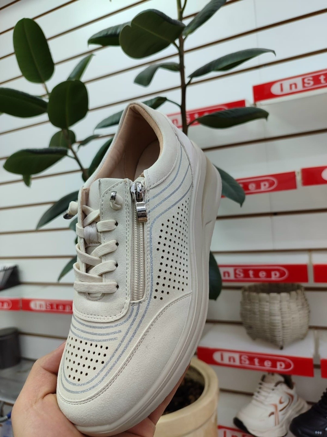 ,женские кроссовки, женская,обуви,кроссовка