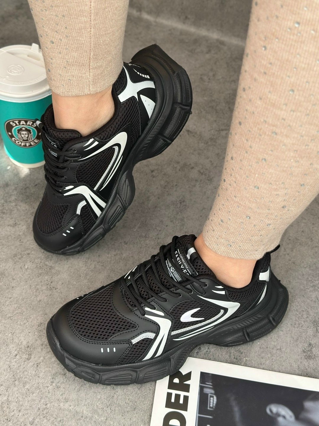 женские кроссовки,кроссовки,,спортивная ,женские массивные кроссовки