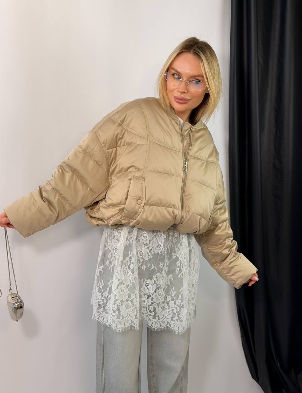 бежевая куртка демисезонная,куртка модная,georgia cropped puffer jacket beige,бежевая куртка,куртка бомбер