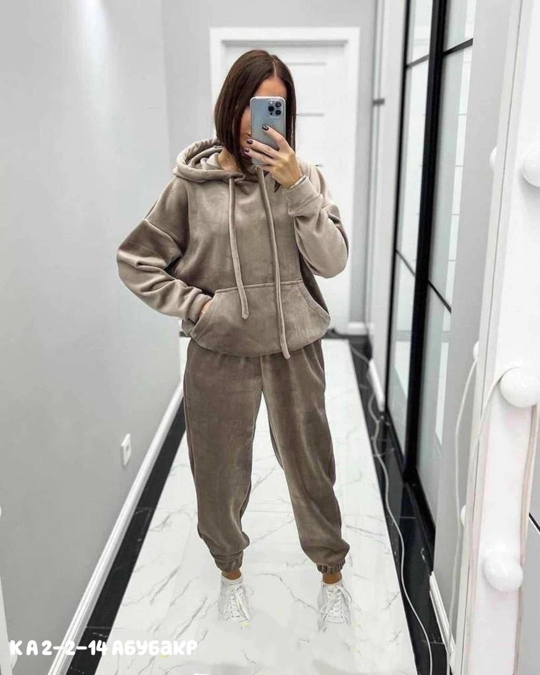 спортивный костюм велюровый,велюровый костюм,костюм велюровый женский,черный велюровый костюм женский,спортивный костюм велюровый серый