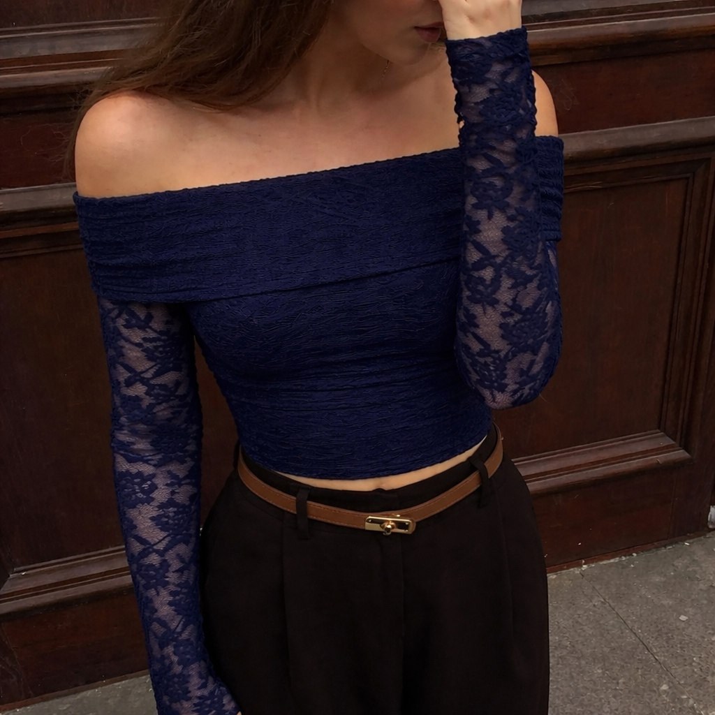 девушка,лорена рае,outfit ideas,свитер с открытыми плечами,outfit inspirations