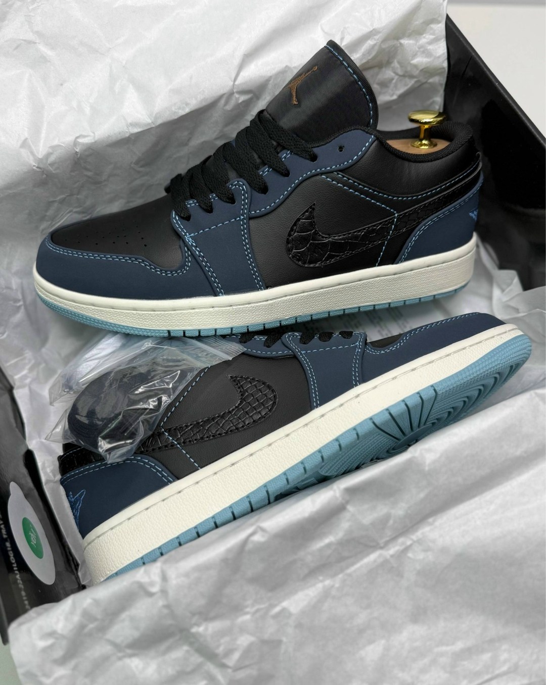 кроссовки nike air jordan 1 low,кроссовки nike air jordan 1,nike air jordan 1 low midnight navy,air jordan 1 low wmns black blue aqua,nike air jordan 1 low sb midnight navy