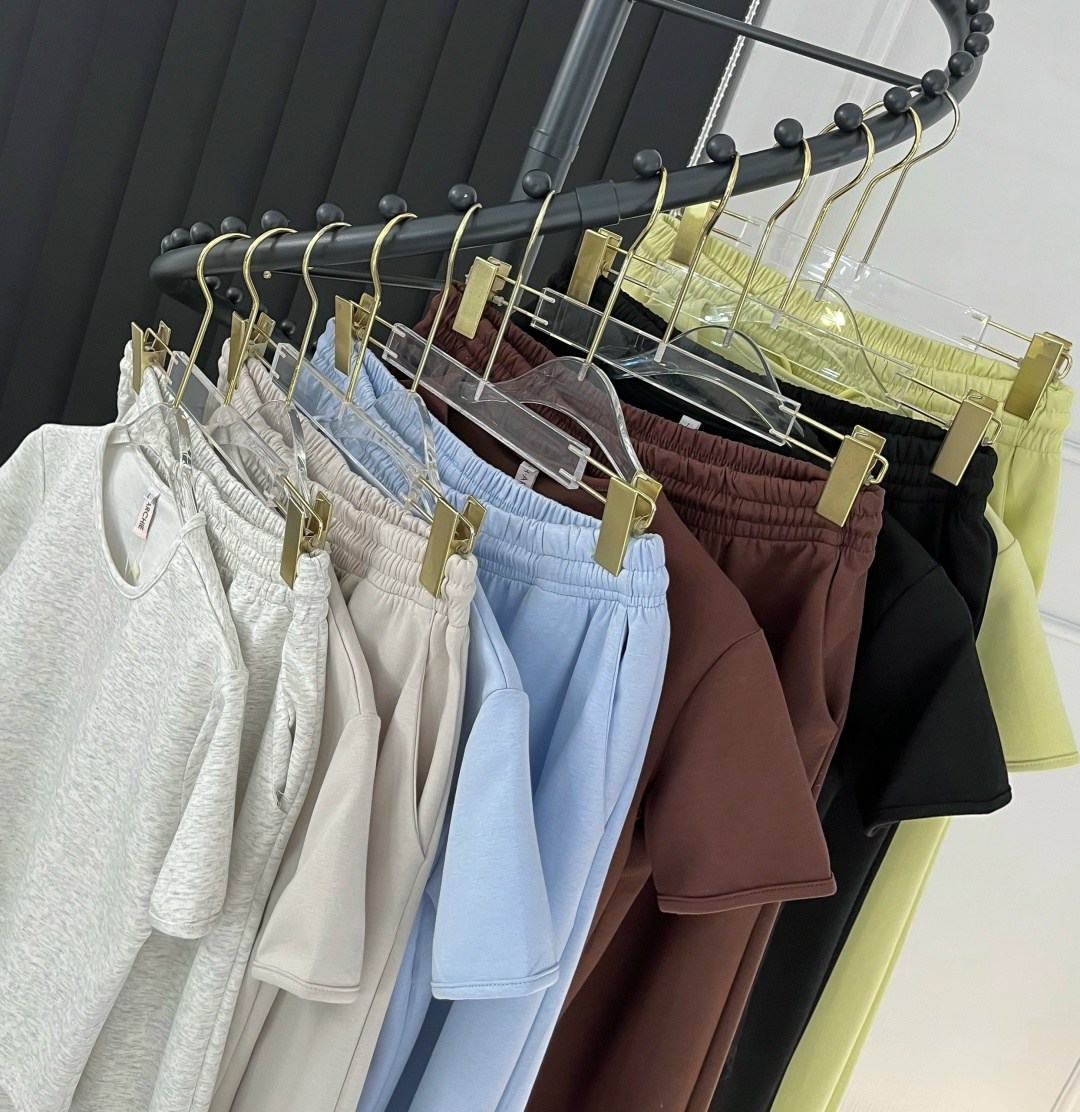 костюм женский,стильные костюмы,трикотажные костюмы,трикотажные костюмы женские,костюм двойка