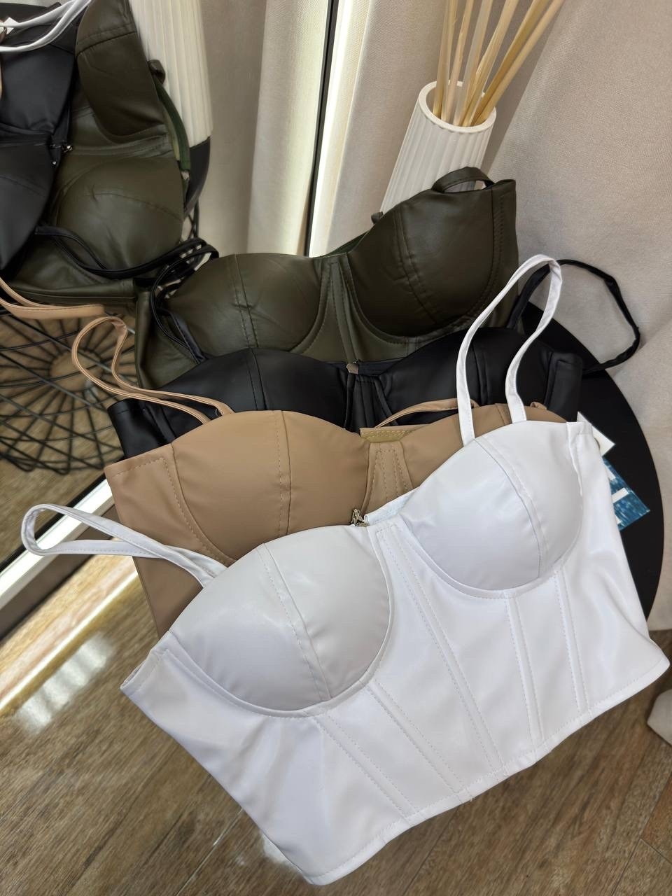 кожаный топ на бретельках,бюстье корсет,топ корсет кожаный,кожаный корсет,кожаный топ