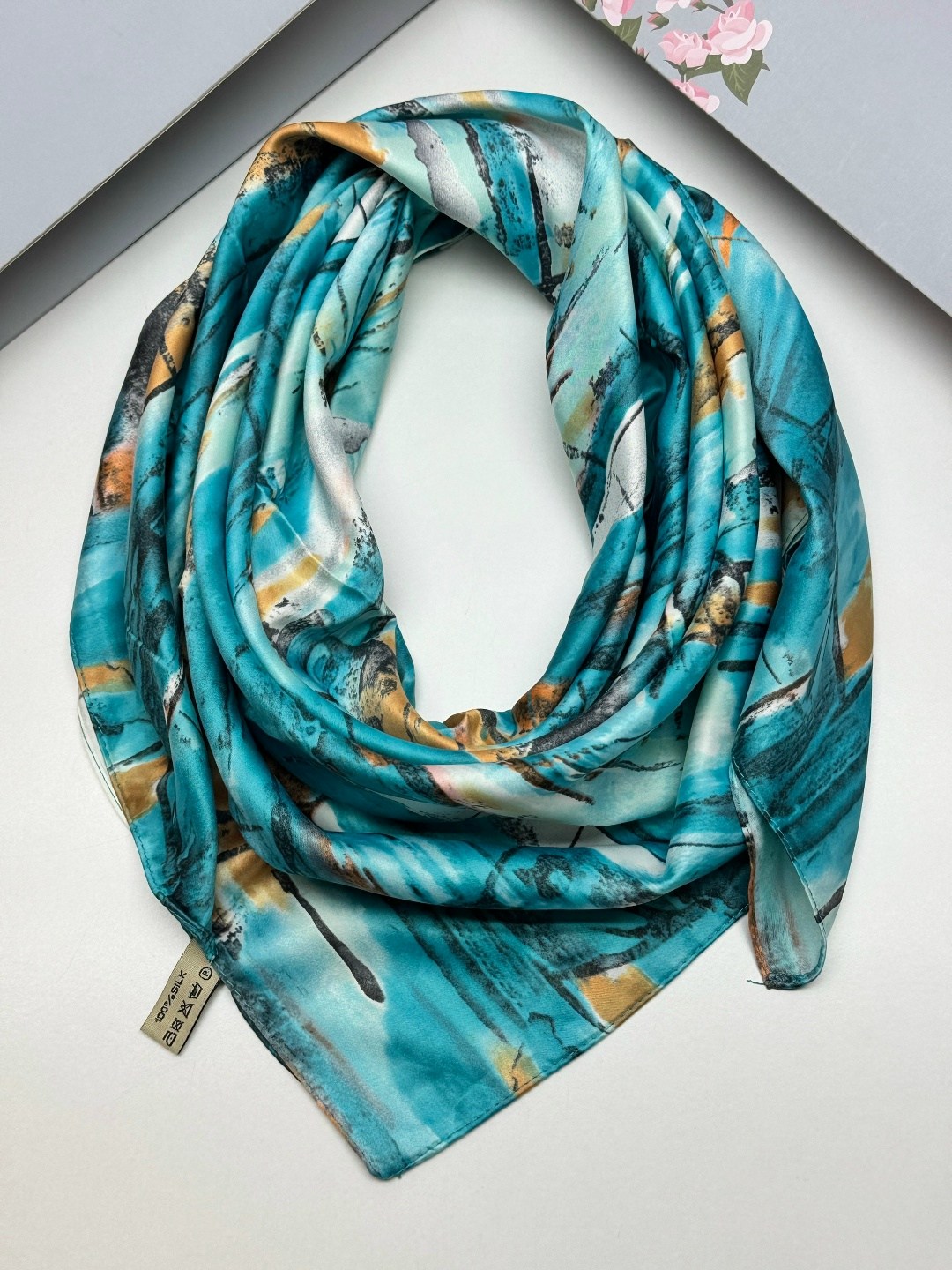 шелковый женский платок,платки шелковые,атласный платок,платки и шарфы,платка