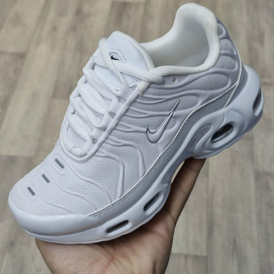 кроссовки nike air max "tn plus",nike air max tn plus white,кроссовки мужские nike air max tn белые,кроссовки,nike air max tn plus