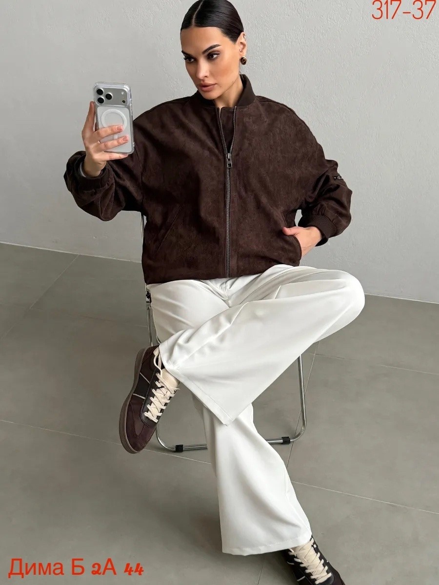 женская куртка бомбер из эко замши коричневого цвета,куртка бомбер,замшевая куртка,куртка женская бомбер,бомбер женский замшевый