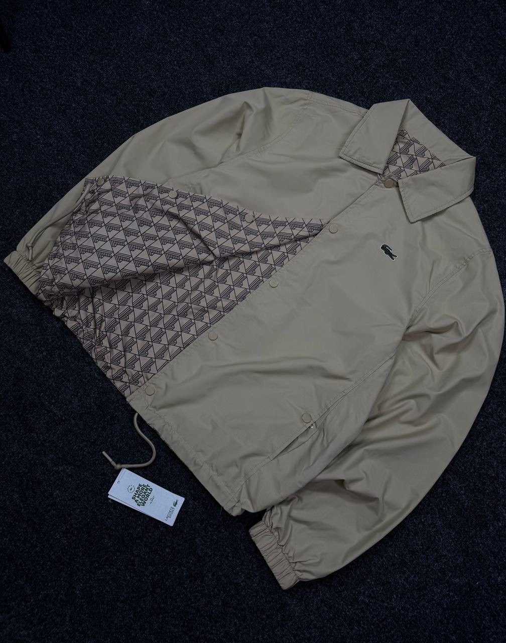 мужская непромокаемая куртка харрингтон lacoste 2342575 бежевый,харрингтон lacoste,мужская непромокаемая куртка харрингтон lacoste bh7186 бежевая,beige lacoste jacket,бомбер лакост