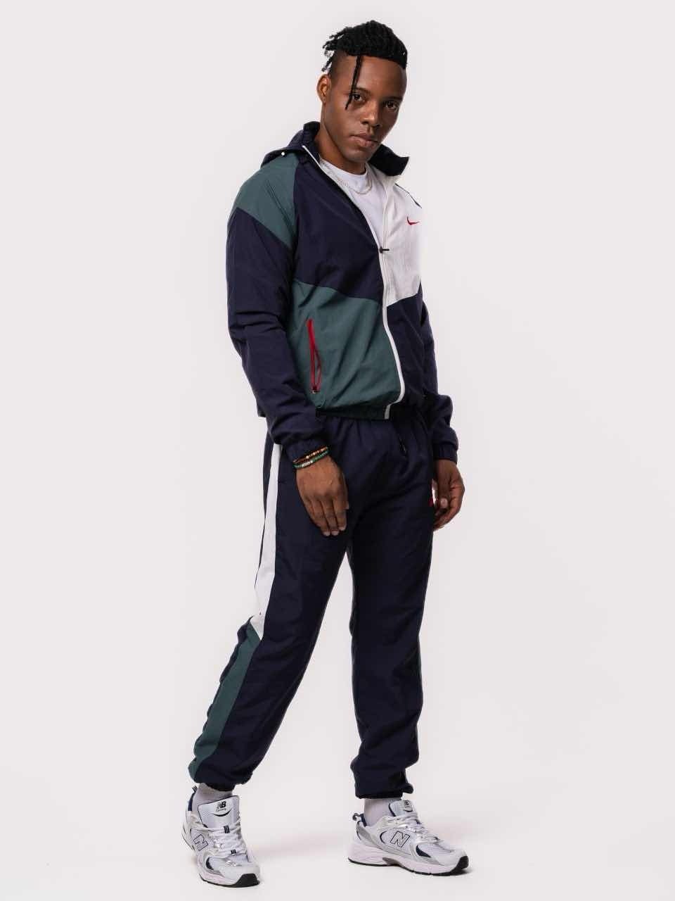 мужской спортивный костюм в стиле 90 х,спортивный костюм в стиле 90-х,костюм спортивный,костюм спортивный мужской,спортивный костюм мужской плащевый ретро в стиле 90-х