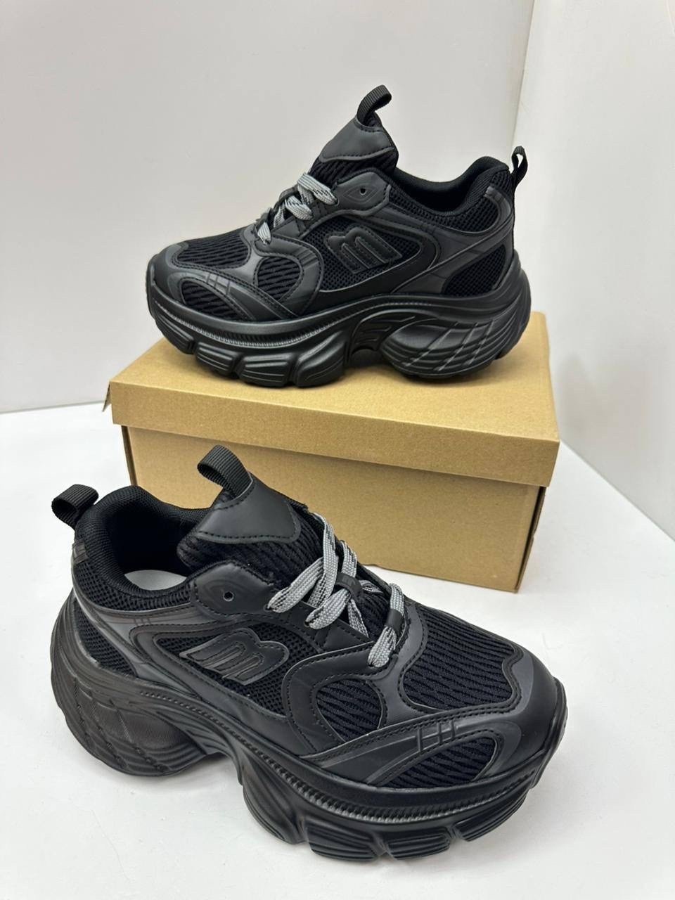 кроссовки balenciaga 10xl black sneakers,кроссовки женскиe,кроссовки в стиле balenciaga 10xl black,сетчатые кроссовки 10xl balenciaga черный,черные кроссовки