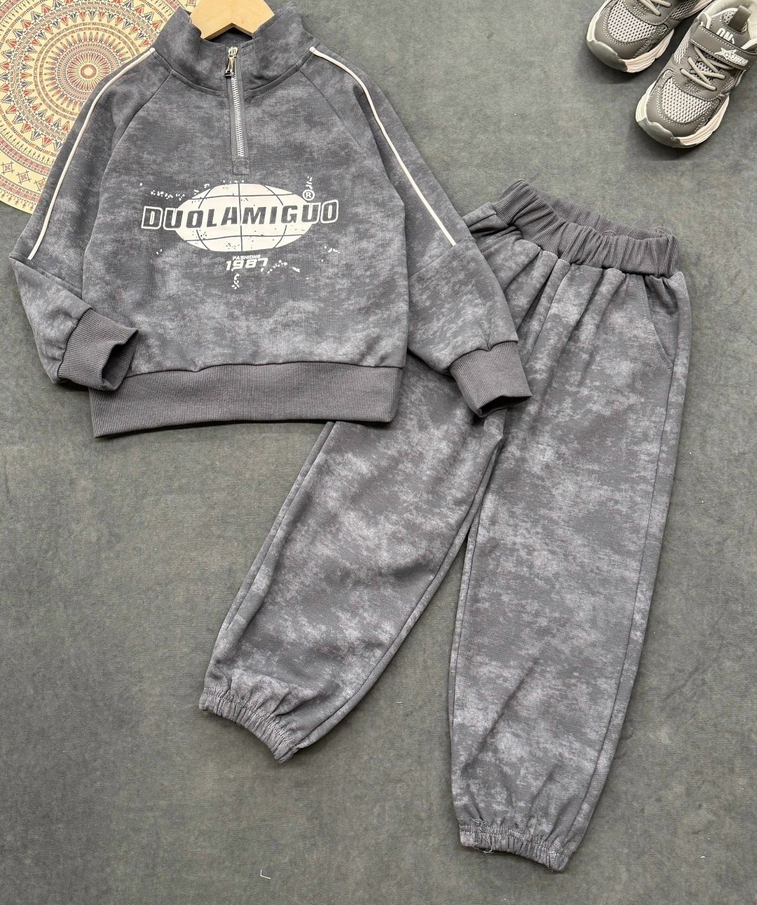 костюм подростковый,костюм детский,костюм спортивный,костюм с начесом,детские костюмы