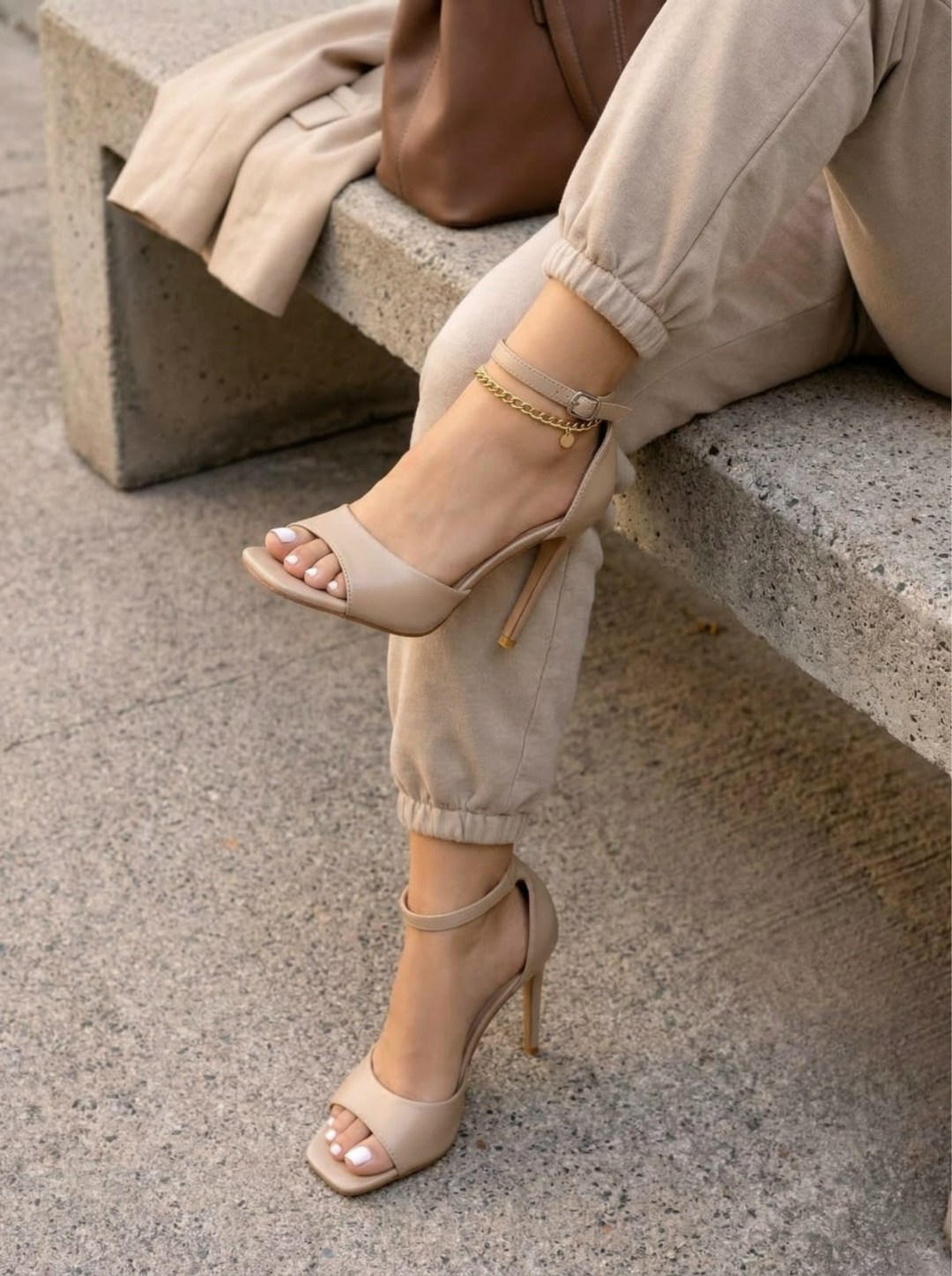 бежевые босоножки,босоножки на каблуках,модные босоножки,бежевые босоножки на каблуке,сандалии босоножки