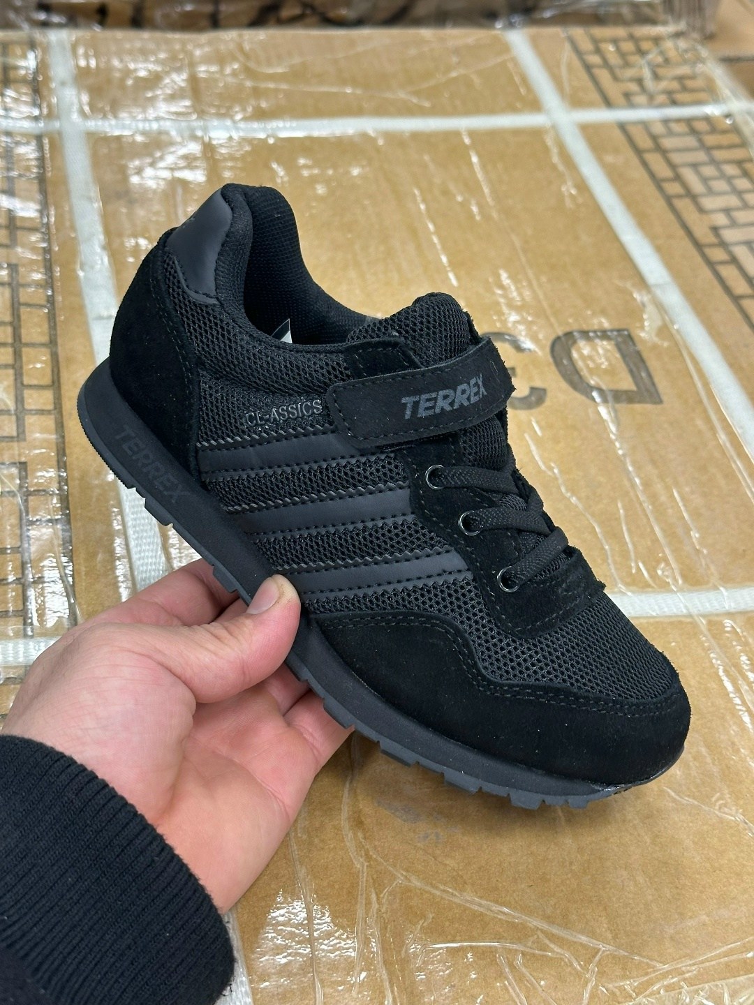 кроссовки мужские adidas,кроссовки adidas,,кроссовки адидас кожаные,кроссовки адидас