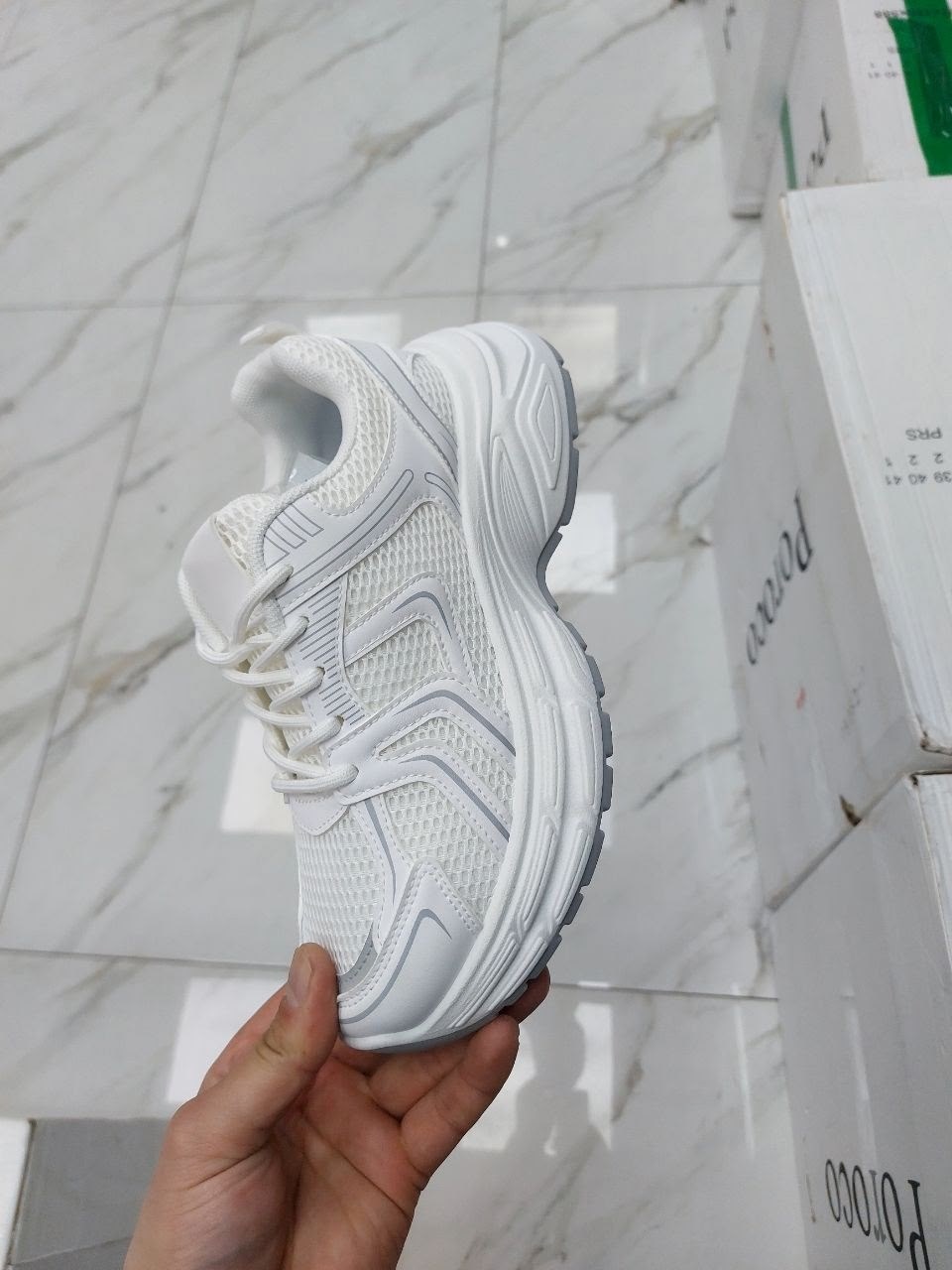 кроссовки,кроссовки bona,массивные кроссовки,кроссовки женскиe,повседневные кроссовки