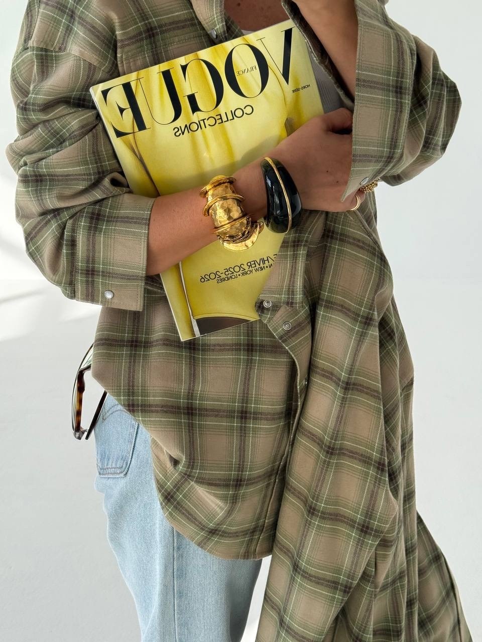 модный стиль,рубашка оверсайз из рубашечной ткани в красно-белую клетку,рубашка оверсайз в клетку,рубашка в клетку женская,рубашка оверсайз красно-белая клетка