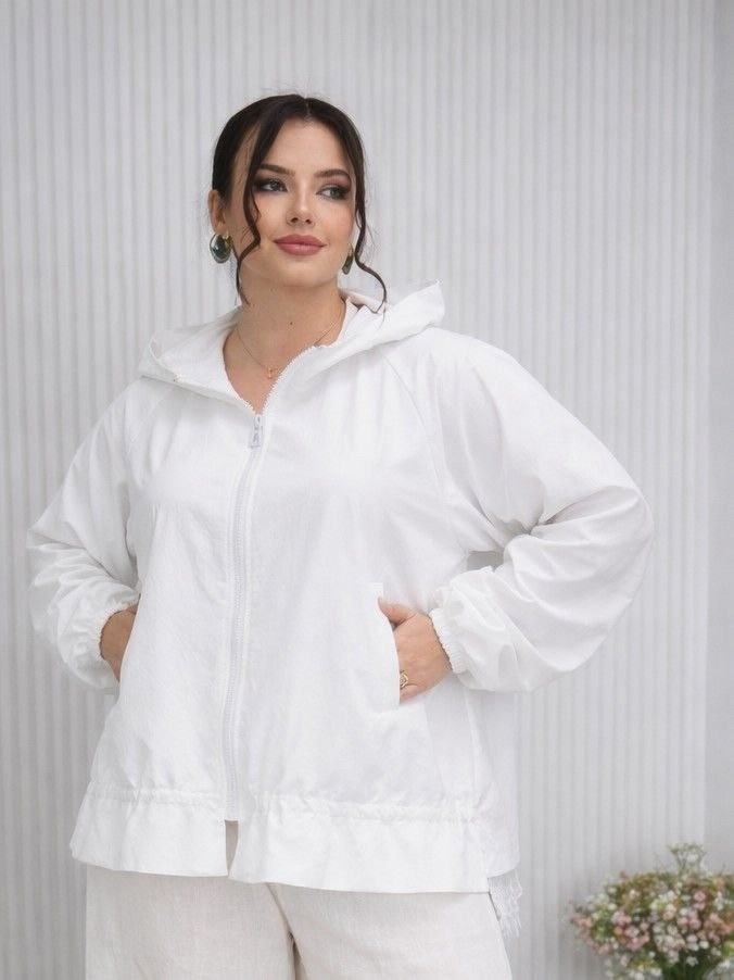 женская ветровка,костюм белый,куртка женская белая,ветровка белая,легкая куртка
