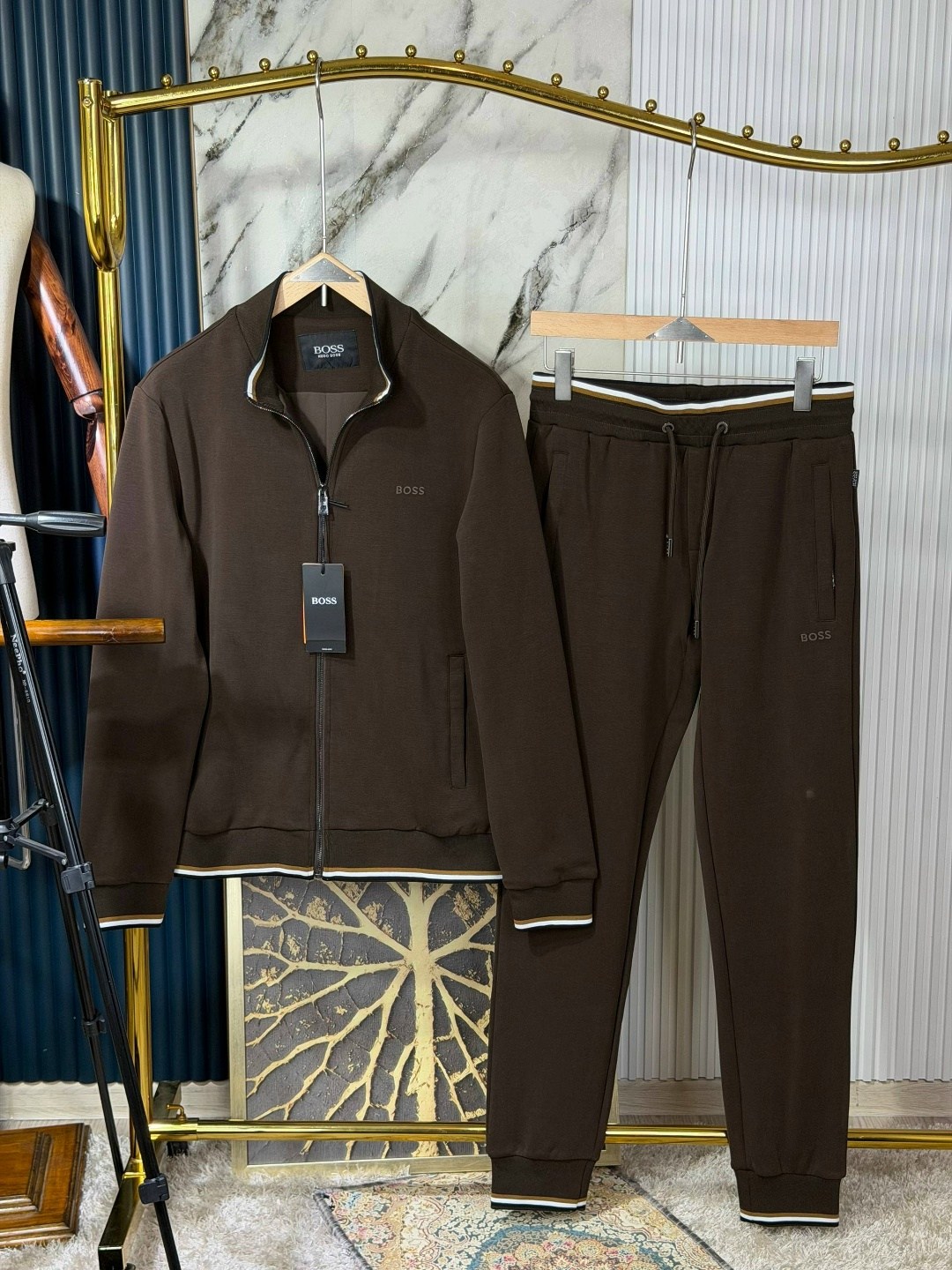 спортивный костюм brunello cucinelli,костюм спортивный мужской ermenegildo zegna коричневый,спортивный костюм loro piana,спортивные костюмы zegna мужские,мужской спортивный костюм