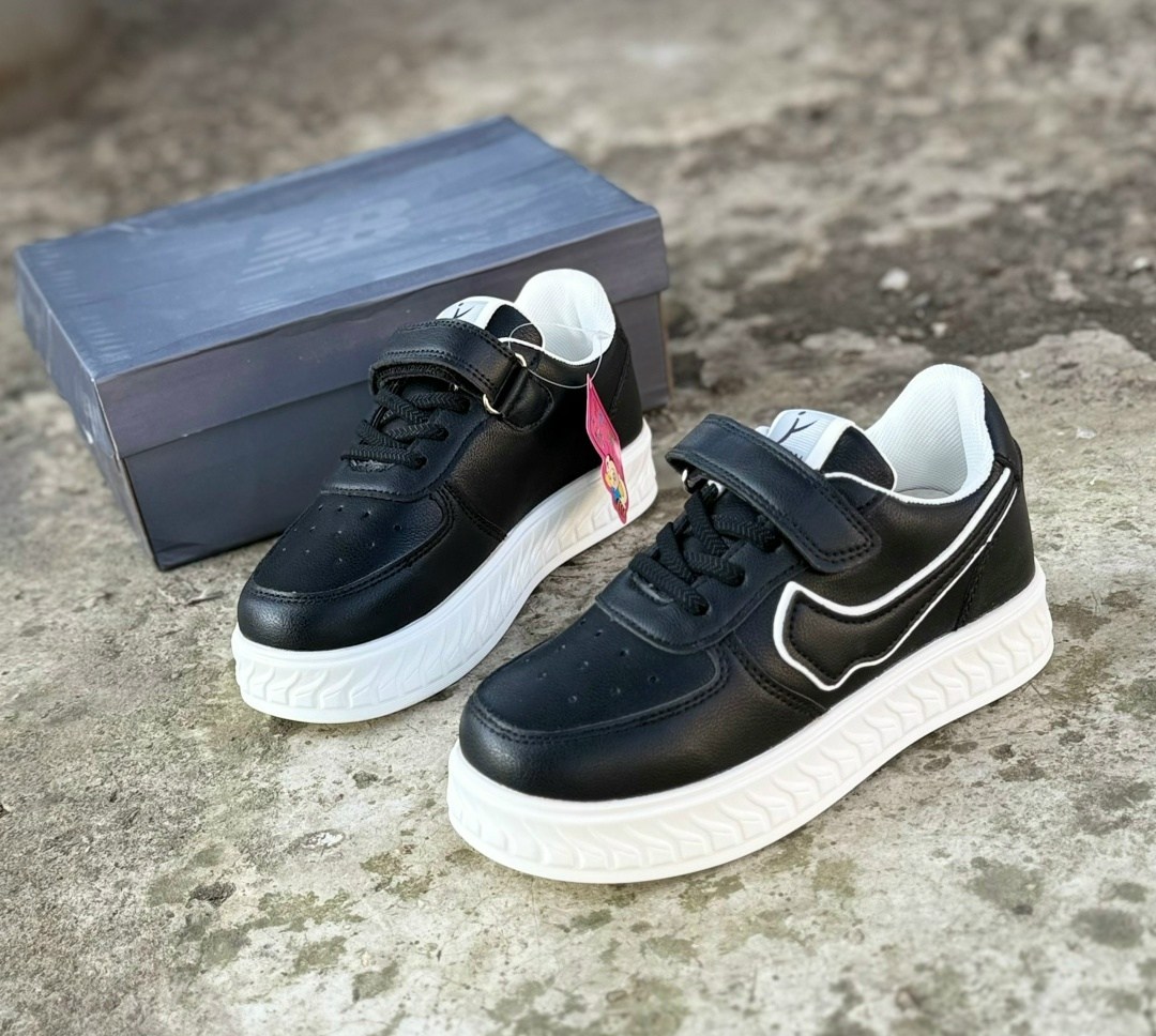 ,детские кроссовки,белые кроссовки детские,белые кроссовки,кроссовки для детей