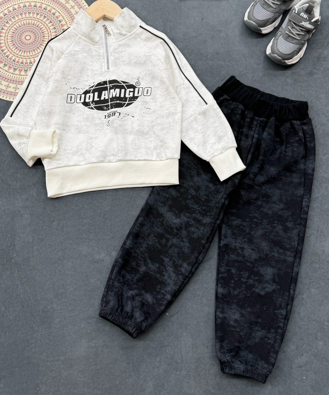 костюм подростковый,костюм детский,костюм спортивный,костюм с начесом,детские костюмы