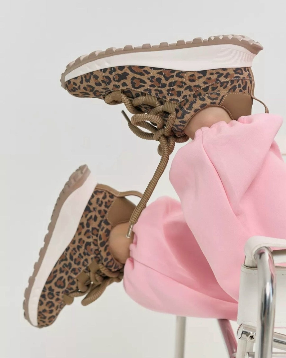 ,кроссовки женскиe,кроссовки леопардовые,обуви,женские кроссовки с леопардовым принтом