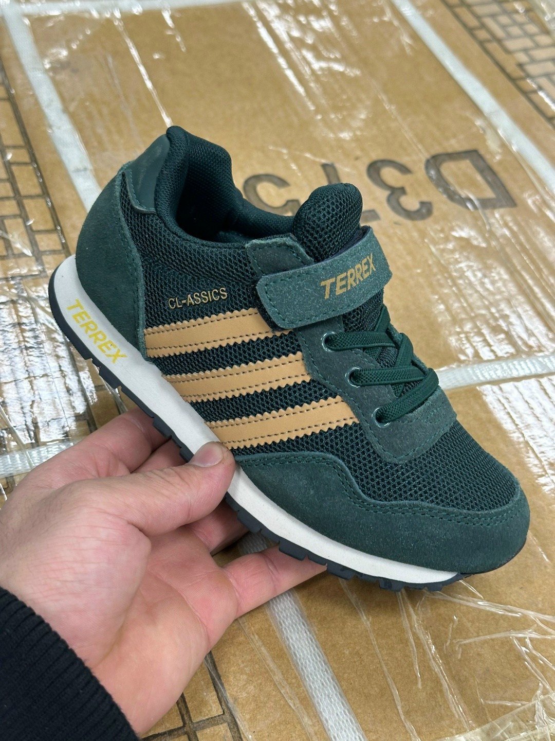 кроссовки мужские adidas,кроссовки adidas,,кроссовки адидас кожаные,кроссовки адидас