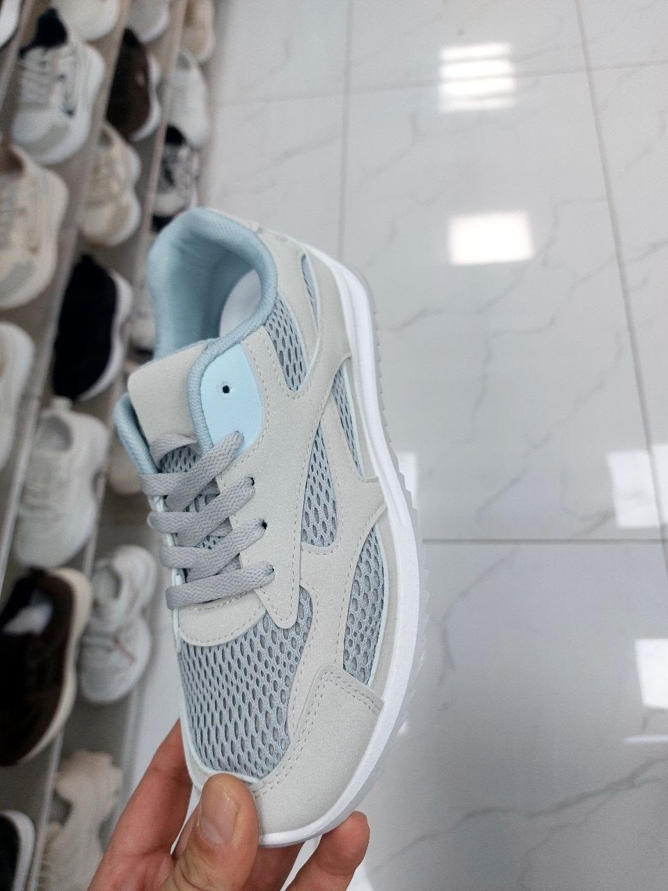 ,женские кроссовки,спортивная ,мужские кроссовки,кроссовки коричневые женские