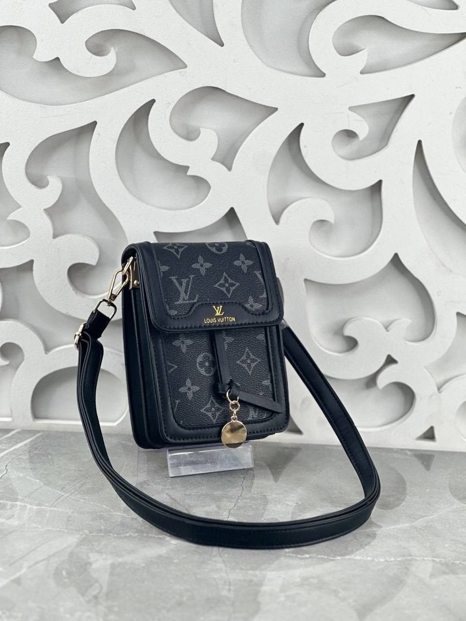 cумка louis vuitton,louis vuitton сумка на плечо кросс-боди,сумка луи виттон белая,сумка женская louis vuitton,маленькая сумка