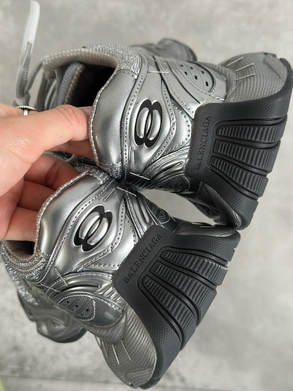 женские кроссовки,кроссовки buffalo sneakers серебряный,кроссовки,кроссовки взрослые,кроссовки популярные