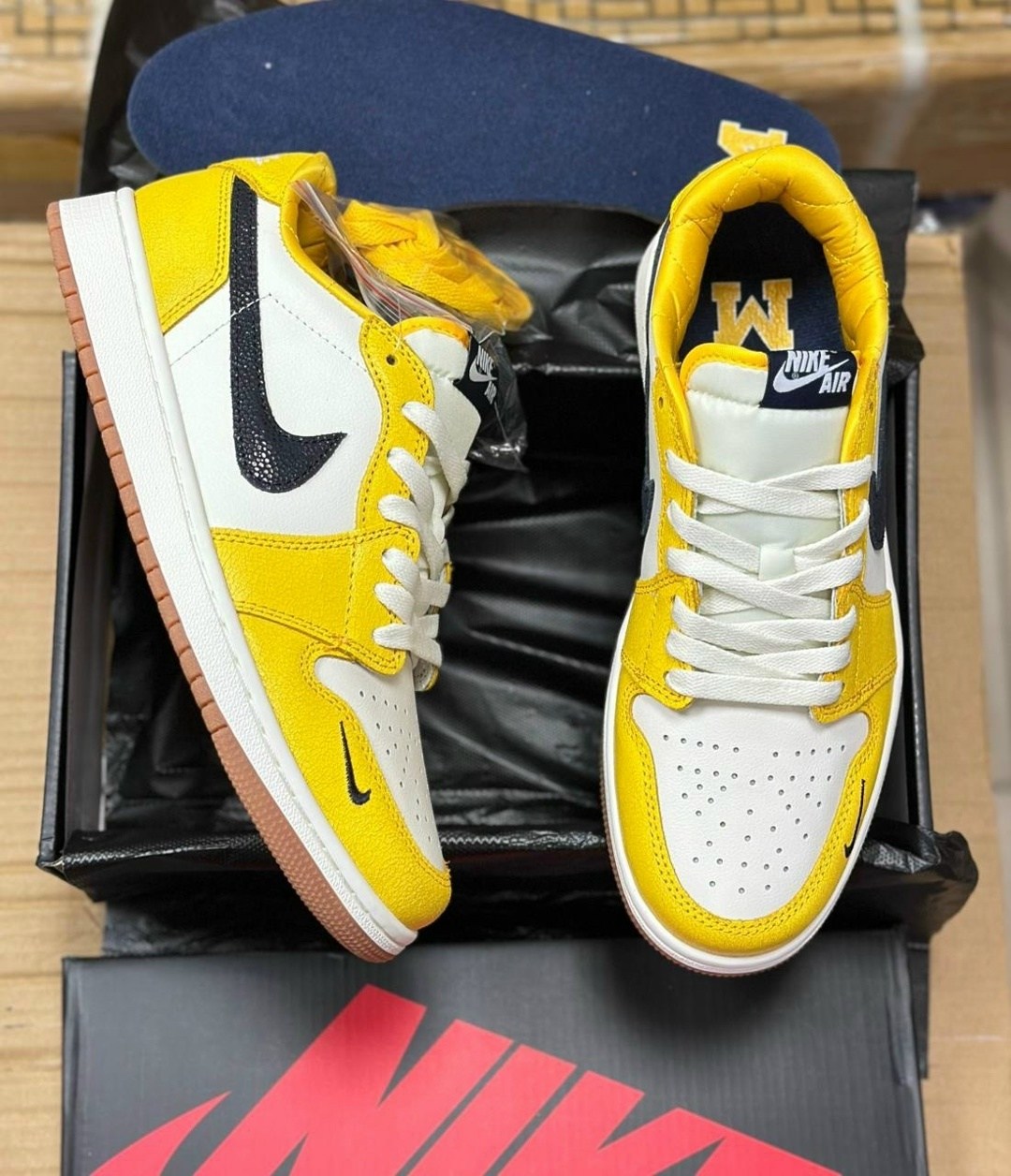 air jordan 1 low pollen,nike air jordan 1 low,air jordan 1 low university gold,jordan 1 low yellow,air jordan 1 low